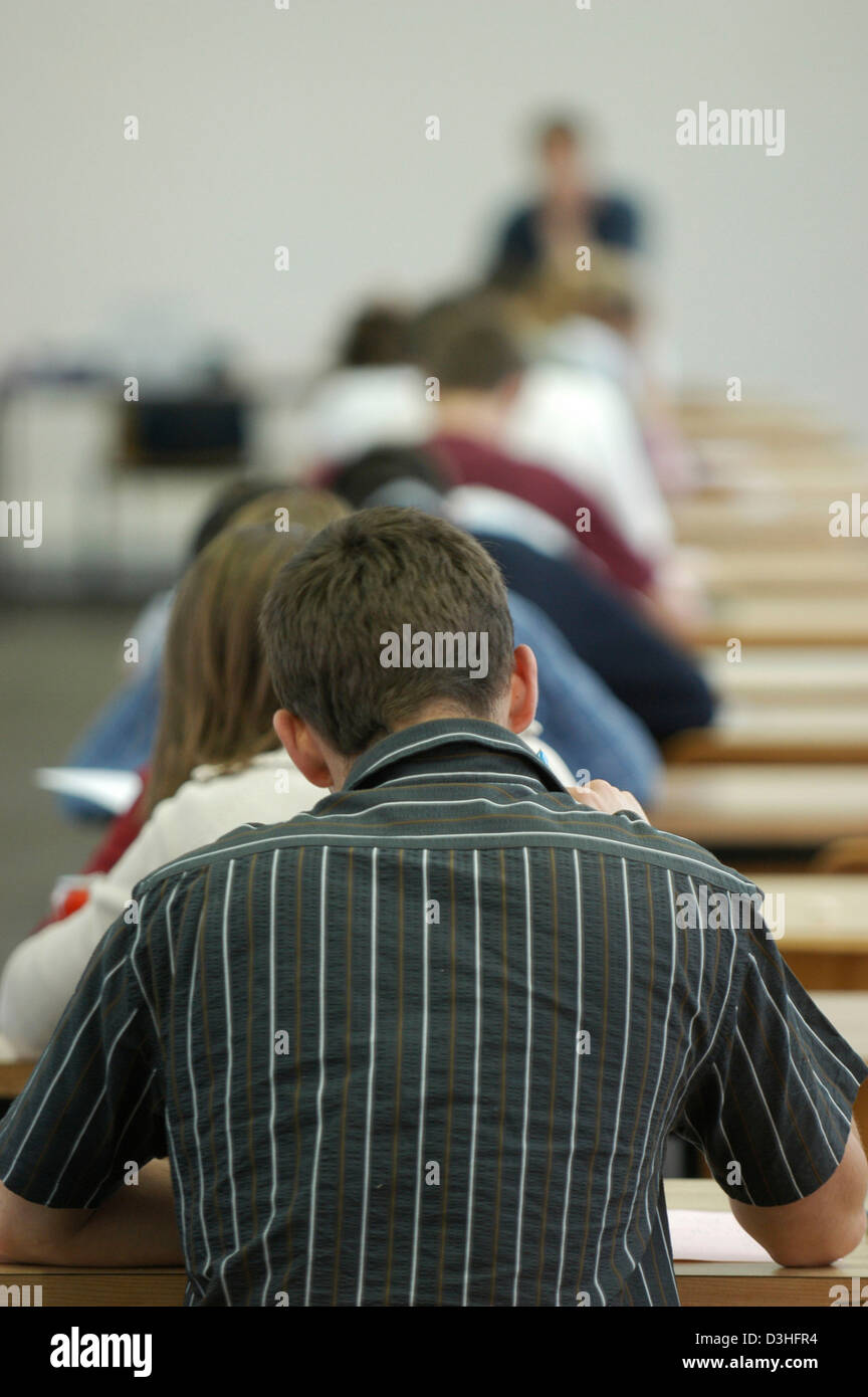 Student educational exercises hi-res stock photography and images - Alamy