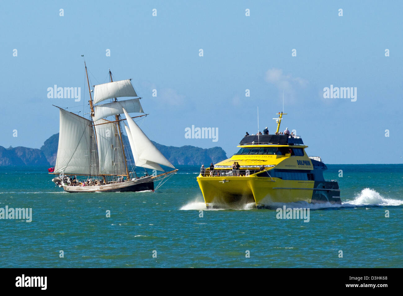 R.Tucker Thompson, a traditional gaff-rigged schooner and Dolphin Explorer Stock Photo