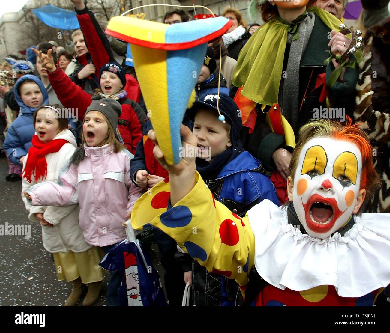 Немецкие дети в россии. Карнавал Германии атрибуты. Карнавал в Германии дети. День детей в Германии. Дошкольники в Германии.