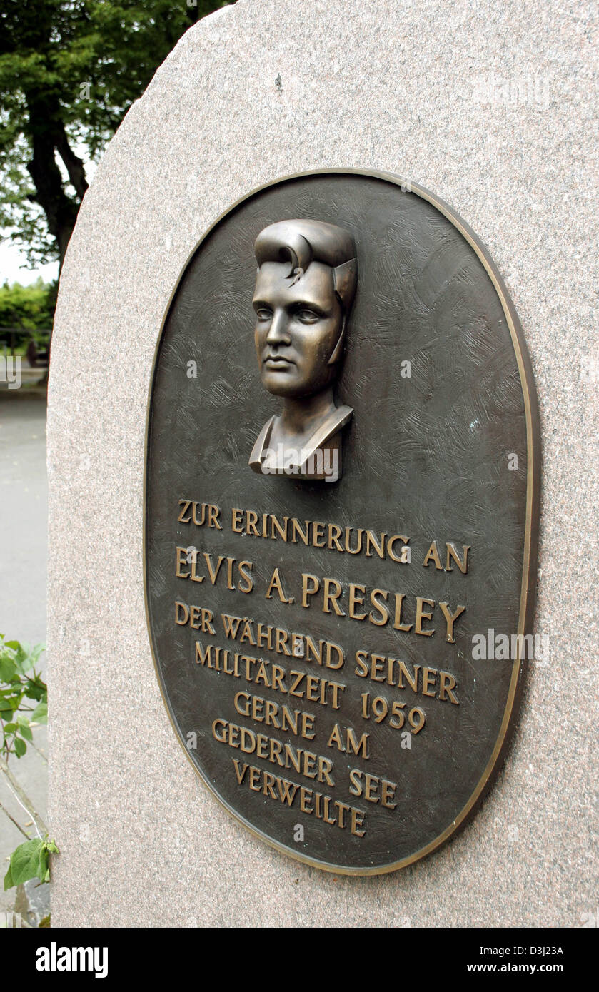 Elvis presley 1959 hi-res stock photography and images - Alamy