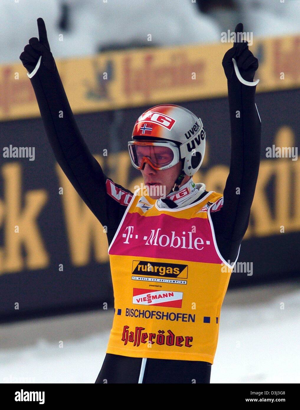 (dpa) - Norwegian ski jumper and overall winner Sigurd Pettersen cheers after winning the last stage of the Four Hills tournament in Bischofshofen, Austria, 6 January 2004. Pettersen won the tournament with his third victory of the event, giving Norway their first overall title in a decade. Stock Photo