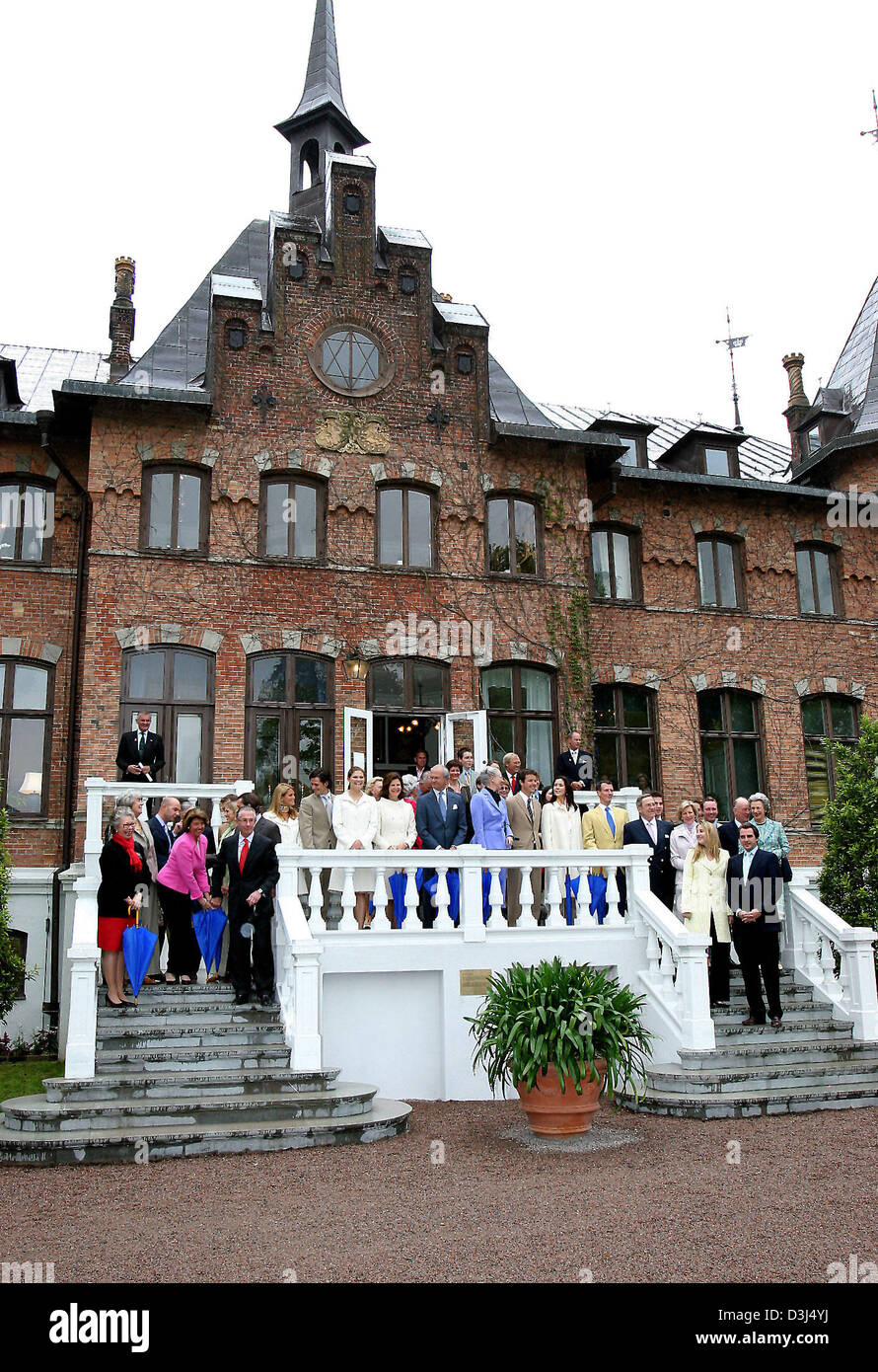 (dpa) - King Carl XVI Gustaf and Queen Silvia of Sweden and their three children Victoria, Carl Philip and Madeleine, Queen Margrethe II of Denmark with Crown Prince Frederik, Crown Princess Mary and Prince Joachim, Princess Margareta, Desiree and Christina and their family, Carl-Johan Bernadotte with Gunnila, Princesses Benedikte and Anne-Marie with their respective husbands, Prin Stock Photo