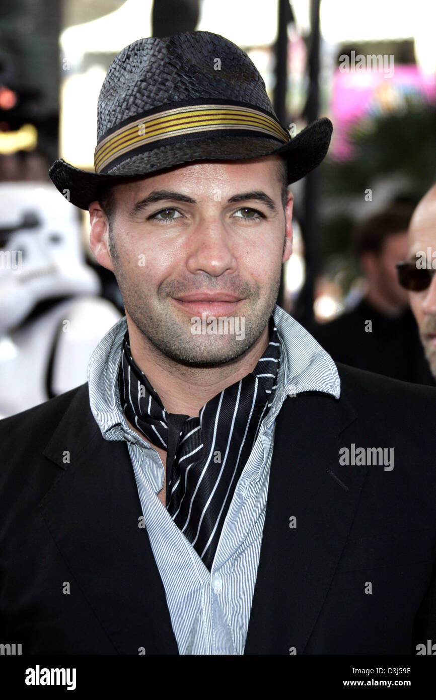 (dpa) - US-Actor Billy Zane poses as he arrives at the Palais de Festival for the screening of his movie 'Star Wars - Episode III: Revenge of the Sith', running out of competition at the 58th International Film Festival in Cannes, France, 15 May 2005. Stock Photo