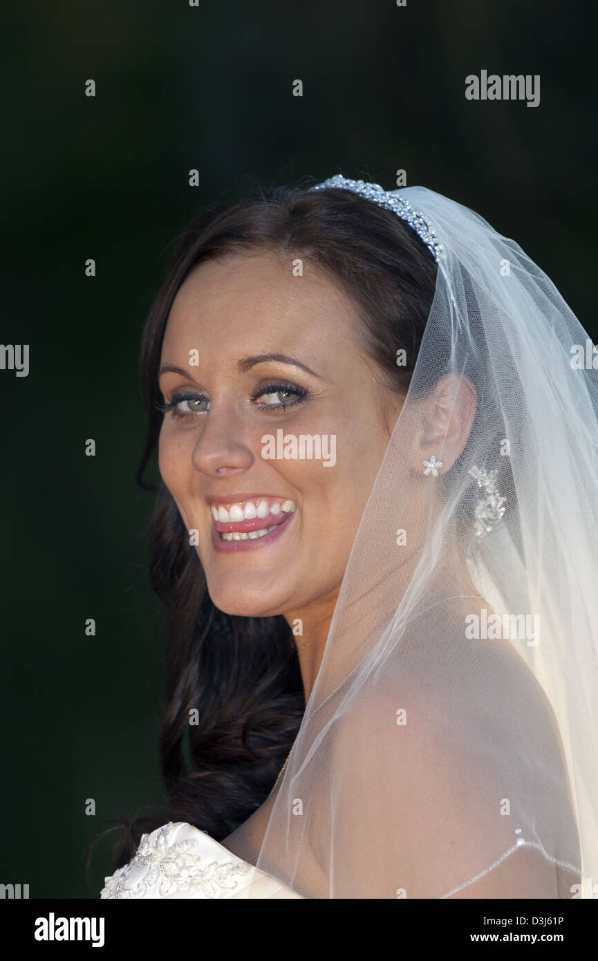 Dark veil white hi-res stock photography and images - Alamy