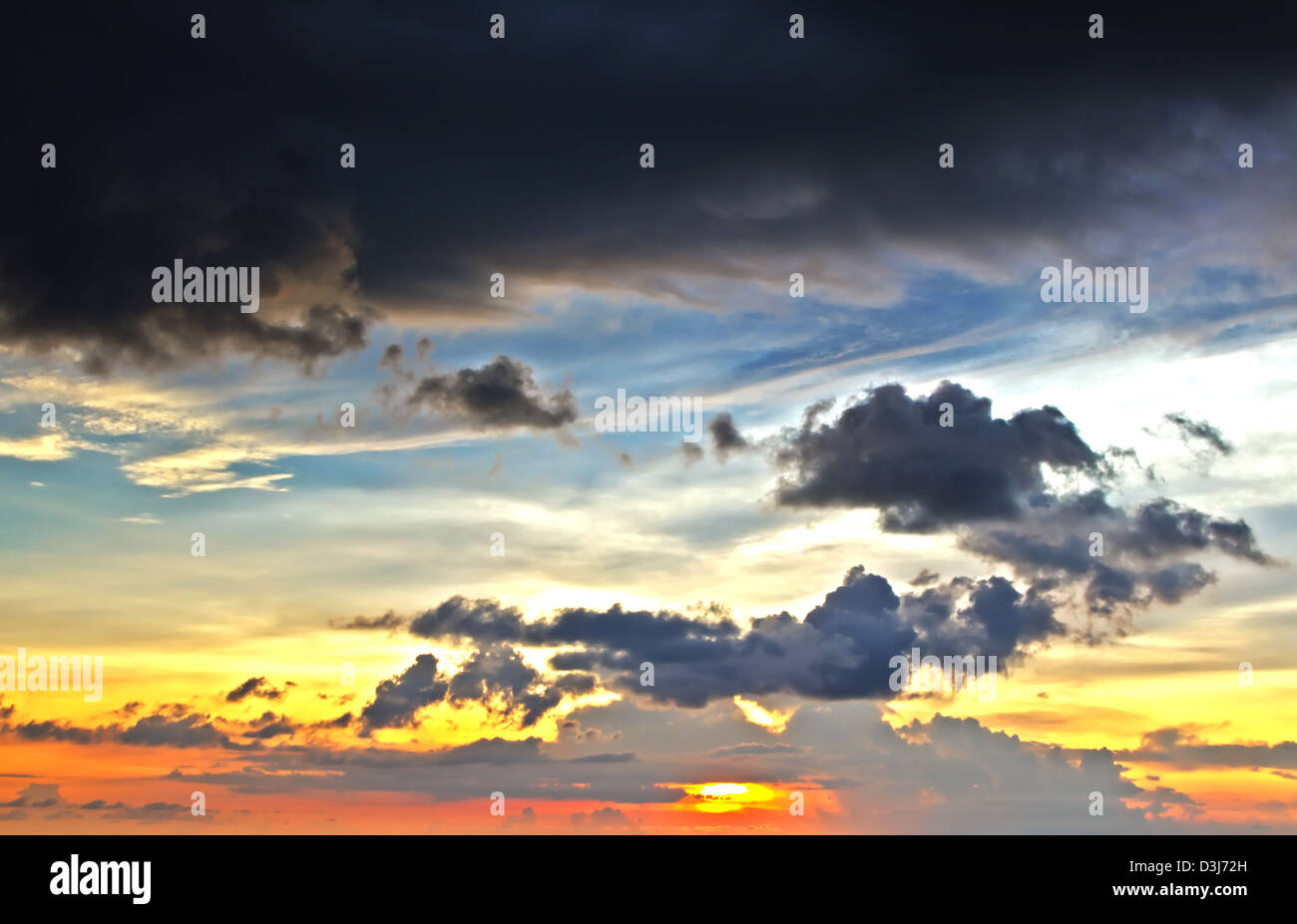 Purple sunset dark red sky hi-res stock photography and images - Alamy
