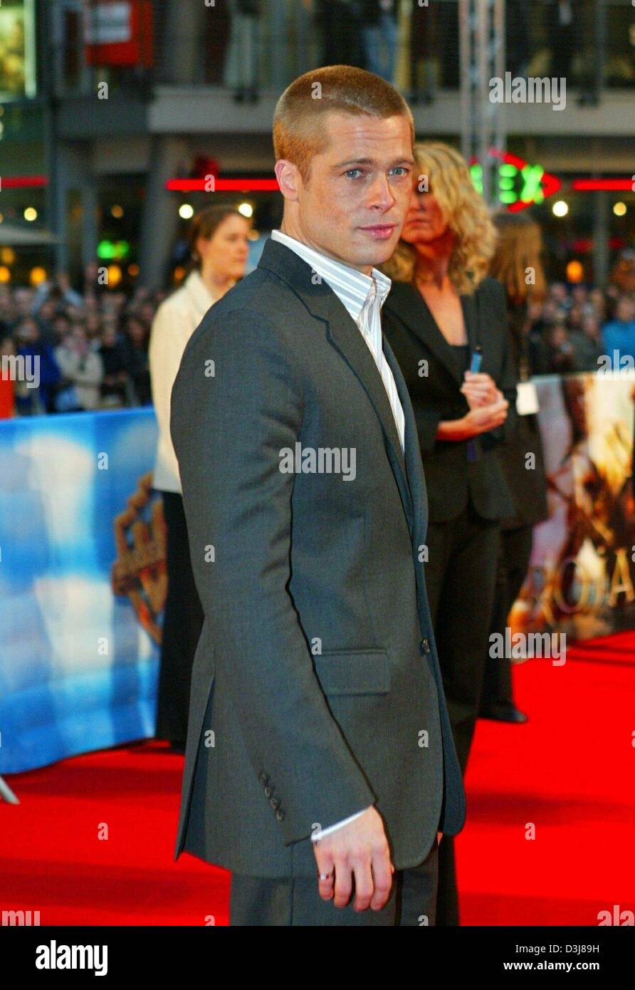 (dpa) - US actor  Brad Pitt poses on the red carpet on his arrival to the premiere of his new film 'Troy' in Berlin, 9 May 2004. The film is going to be released in Germany on 13 May 2004. Stock Photo