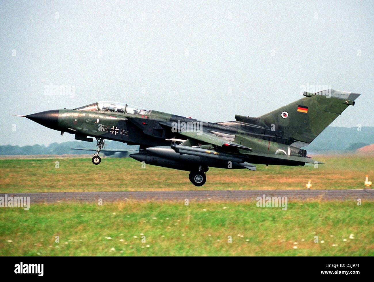 (dpa files) - A Tornado fighter jet of the 51st reconnaissance squadron 'Immelmann' of the German Bundeswehr lifts off from the airbase in Jagel, Germany, 21 July 1995. Two jets from the 51st reconnaissance squadron collided in mid-air earlier on Wednesday, 21 April 2004, near the town of Garding, northern Germany. Two crew members were killed in the crash but two others were able  Stock Photo