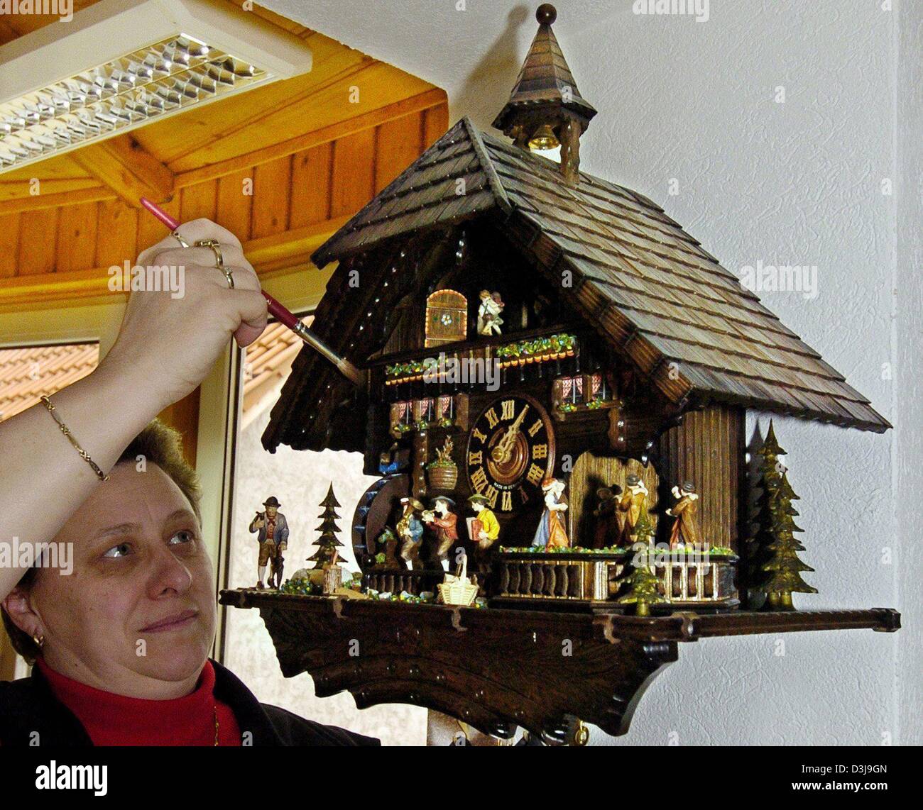 Arts culture entertainment ace human interest hum cuckoo_clock german