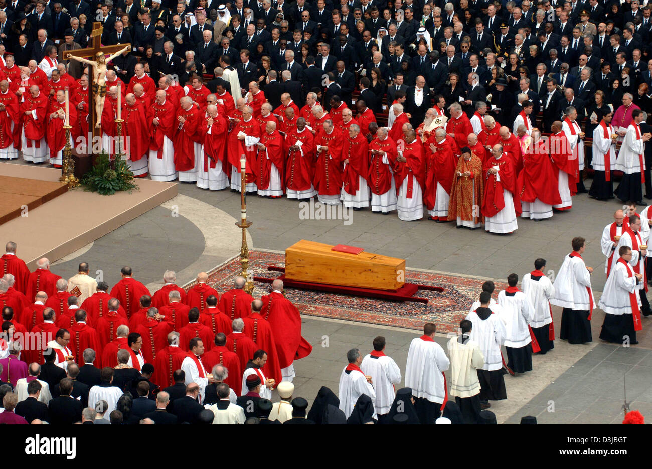 dpa) - The Cardinals have gathered around the coffin with the corpse of Pope  John Paul II during the funeral service at Saint Peter's Square in the  Vatican, Vatican City State, 8