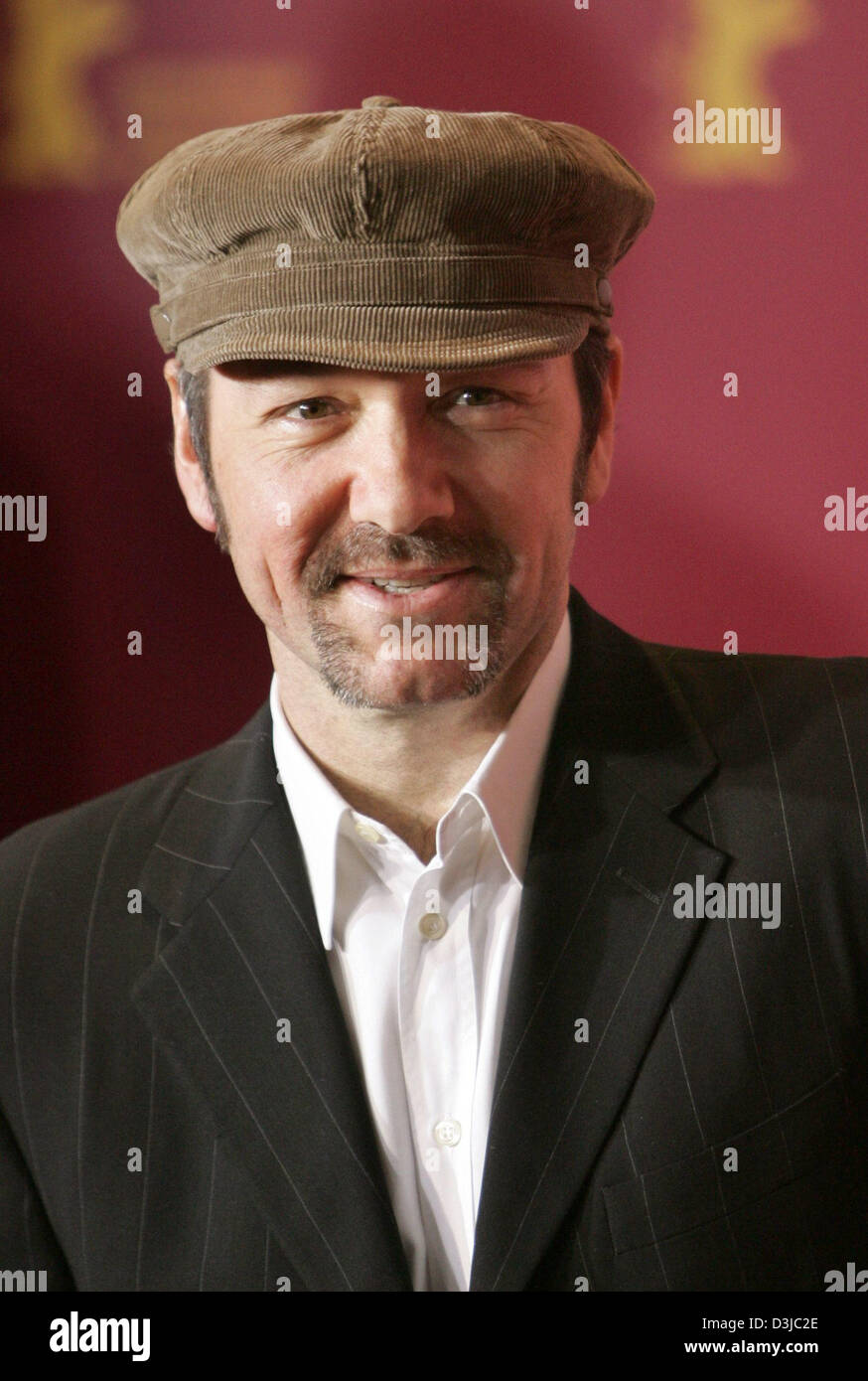 (dpa) - US actor Kevin Spacey pictured during the press conference for the presentation of the film 'Beyond the sea' (USA) during the 55th Berlinale international film festival in Berlin, Germany, 12 February 2005. A total of 21 films compete for the Golden and Silver Bear prizes at the Berlinale. Stock Photo