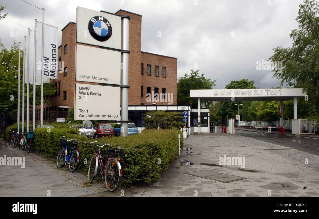 (dpa) - A view of the BMW assembly plant for motorcycles in Berlin, 10