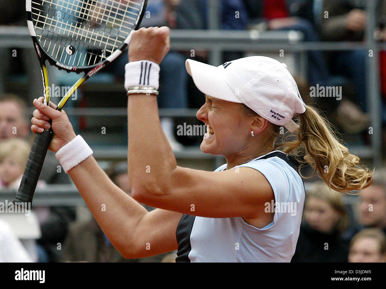 (dpa) - Russian tennis pro Nadia Petrova strikes a pose after defeating