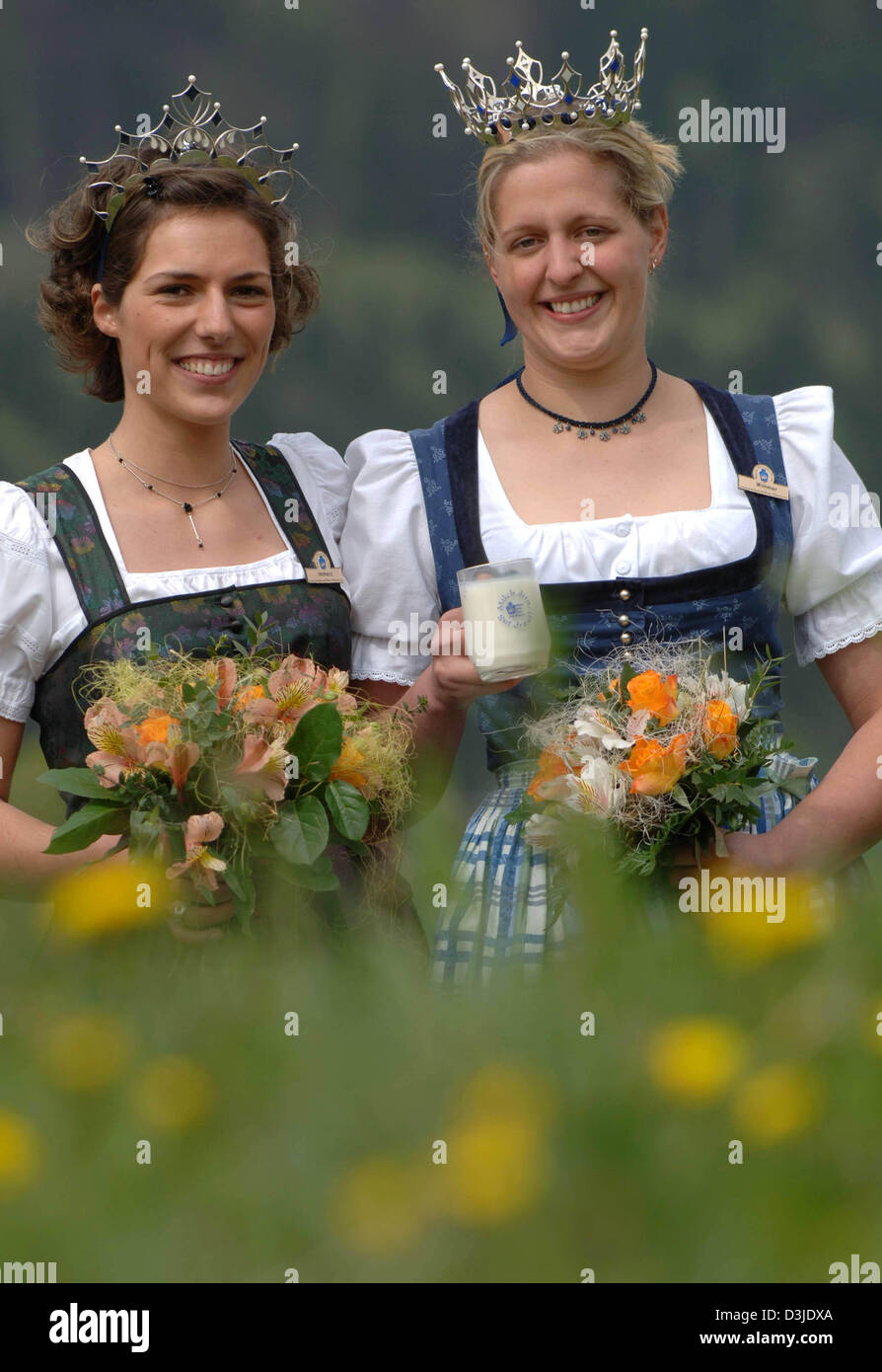 (dpa) - Bavaria's newly elected milk queen Maria Wimmer from Babensham ...