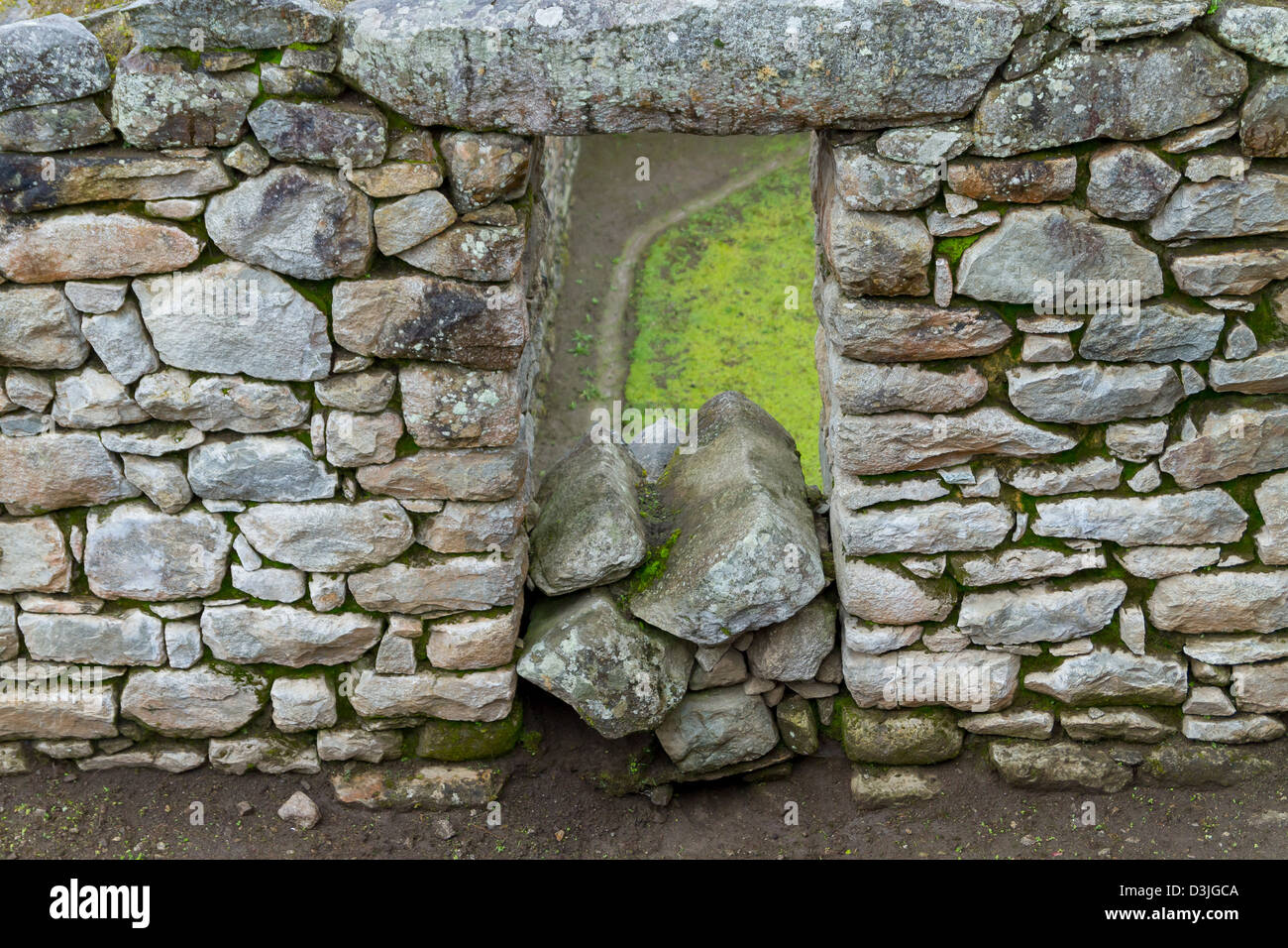 Fragment of the old wall of the Machu Picchu Ruins Stock Photo - Alamy