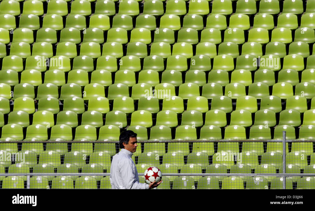 Uefa champions league final 2005 hires stock photography and images
