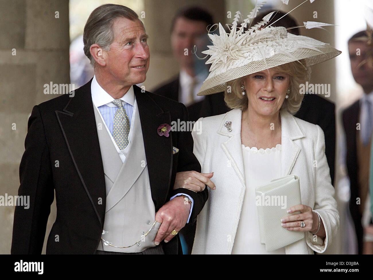 dpa-prince-charles-and-his-wife-camilla-parker-bowles-smile-as-they-D3JJBA.jpg