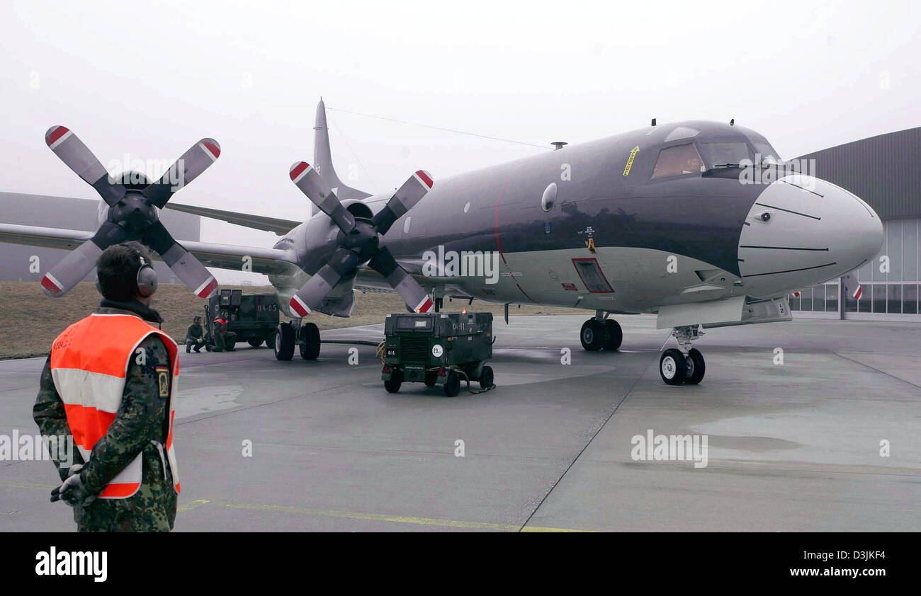 (dpa) - The new long-range reconaissance aircraft of the German navy of the 'P-3C Orion' type stands on the manoeuvring area at the navy aviator squadron 3 in Nordholz, near Cuxhaven, Germany, 18 March 2005. The German Bundeswehr bought eight used airplanes, which are 24 years old, from the Dutch military. They are supposed to replace the 'Breguet Atlantic' reconaissance planes, wh Stock Photo
