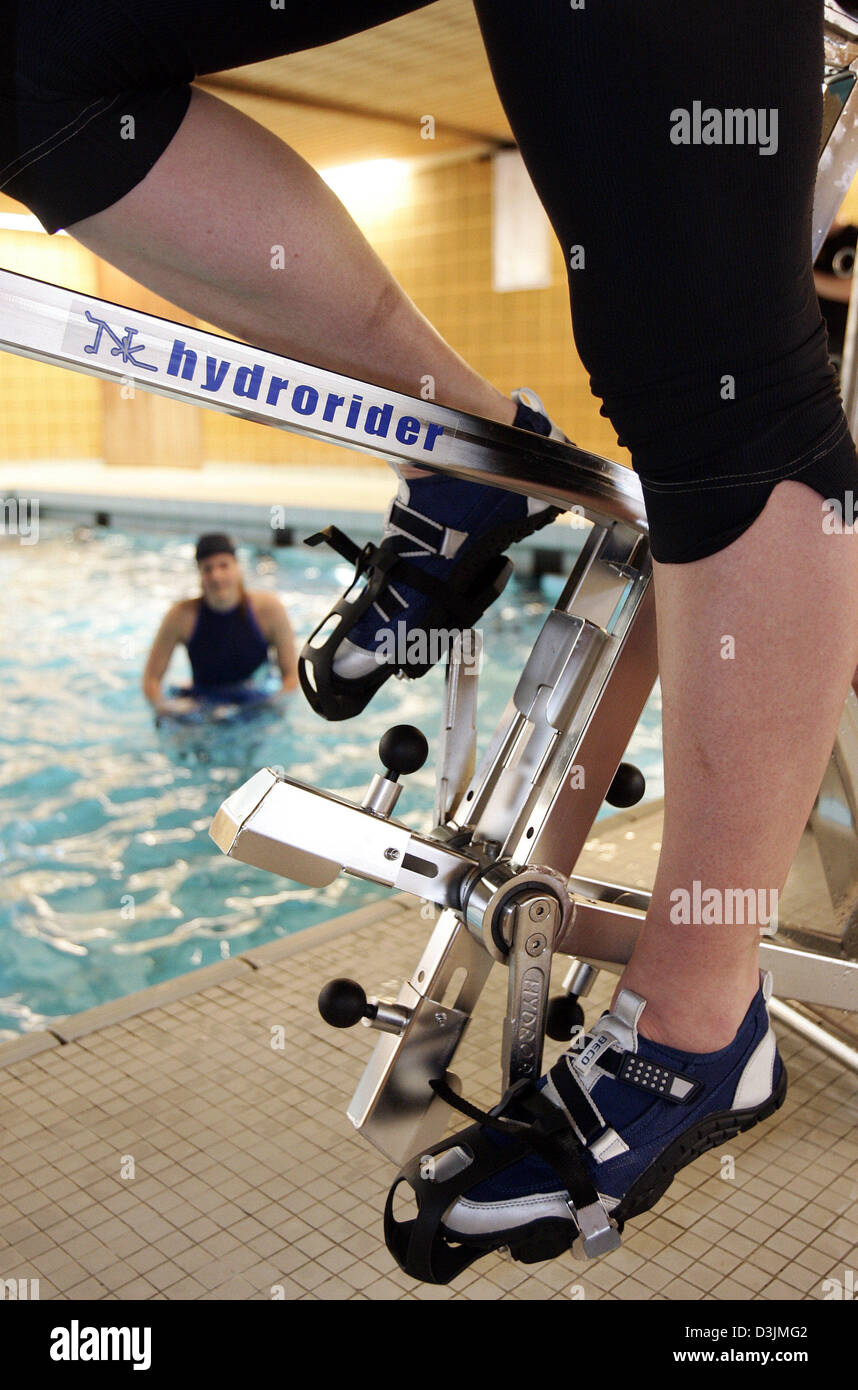 Sports spo excercise water pool germany hi-res stock photography and ...