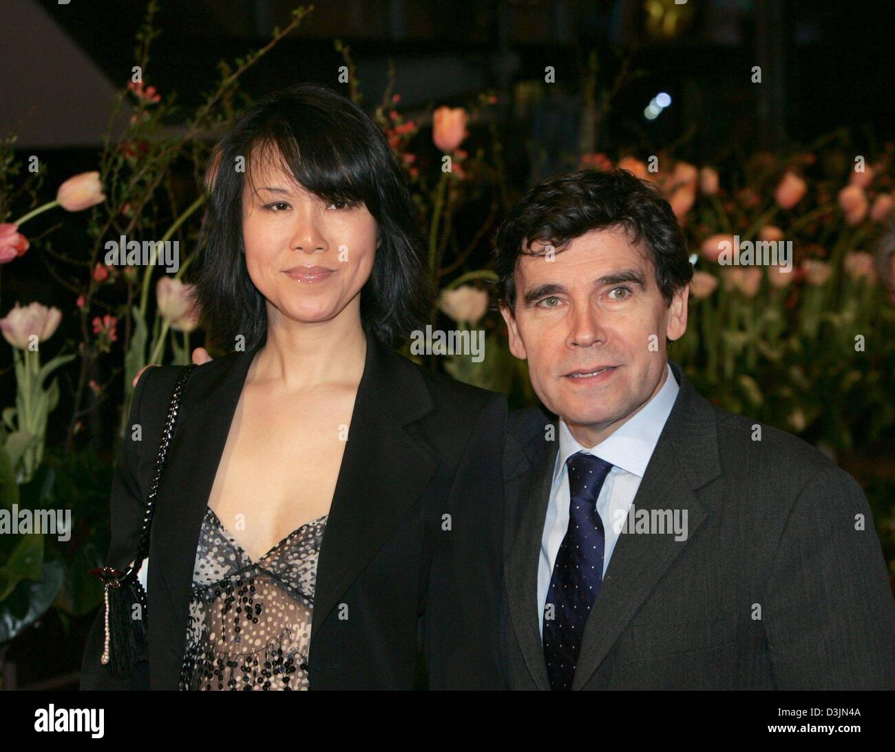(dpa) - Claude Martin, French ambassador to Germany, and his wife Judith pictured prior to the start of the French film 'Le Temps Qui Changent' on the red carpet during the 55th Berlinale international film festival in Berlin, Germany, 12 February 2005. Stock Photo