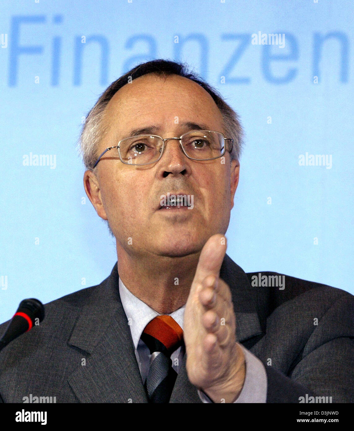 (dpa) - German Finance Minister Hans Eichel answers journalists' questions at the Federal Finance Ministry in Berlin, Germany, 21 February 2005. The politician explained during a press conference that illicit work in Germany is still decreasing. Eichel attributed the decrease to tighter customs inspections as well as reforms by the German government. Stock Photo