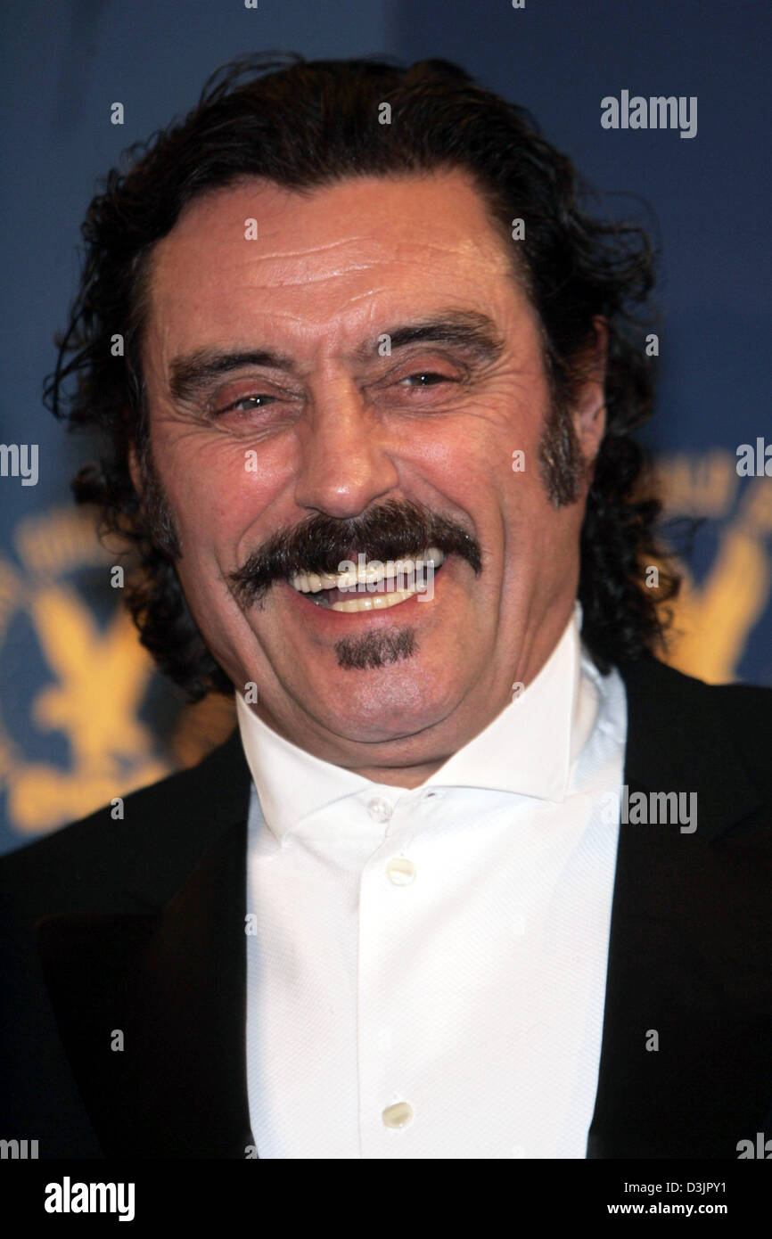 (dpa) - US actor Ian McShane arrives for the ceremony of the Directors Guild Of America Award at the Beverly Hilton hotel in Los Angeles, USA, 29 January 2005. Stock Photo