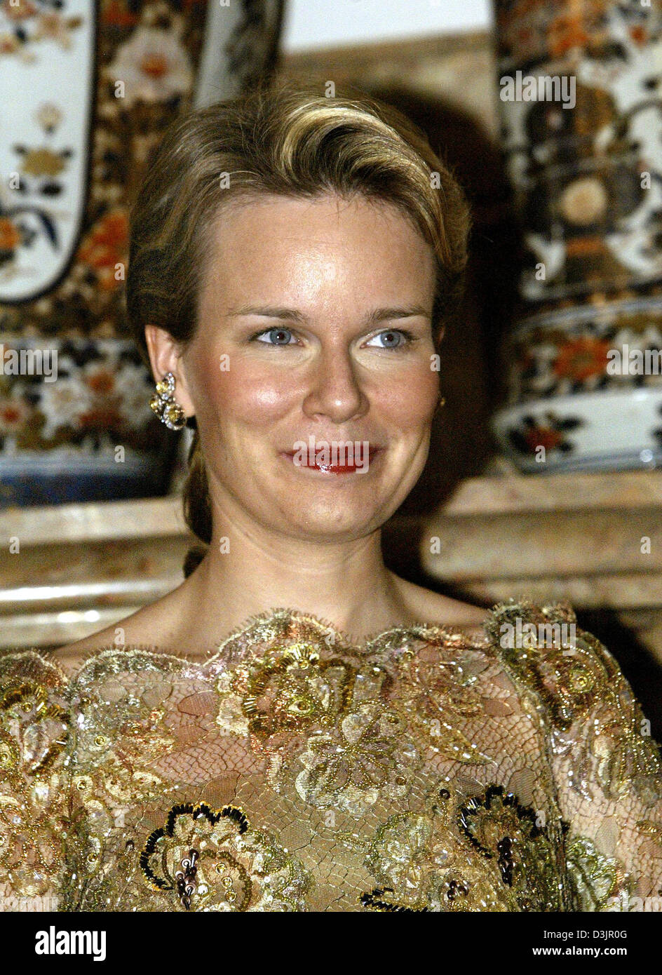 Human interest hum people female smiling royals evening_dress belgium