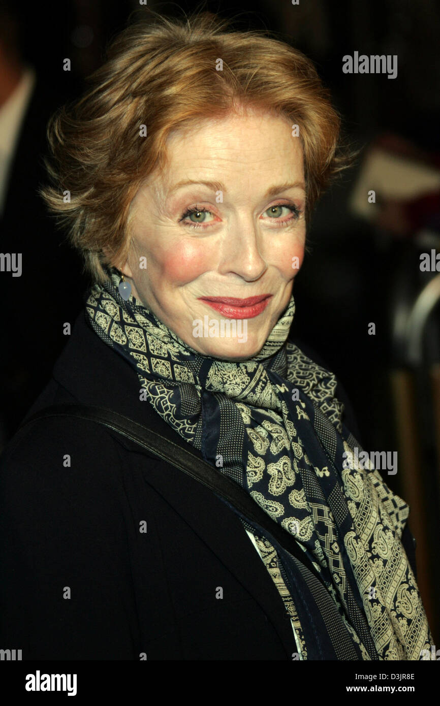 (dpa) US actress Holland Taylor arrives for the premiere of her new