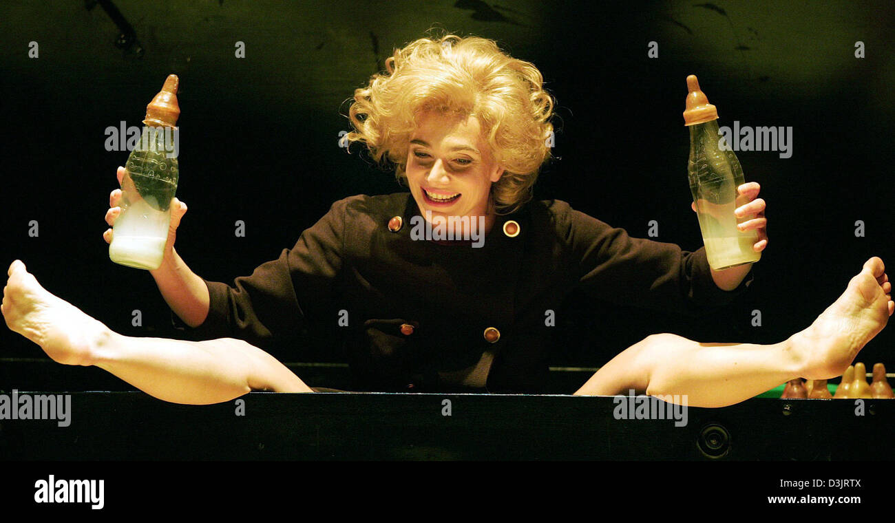 (dpa) - Actress Simona Furiani plays the part of Hannelore Kohl, wife of former German Chancellor Helmut Kohl, during the performance of the dance and theatre play 'Hannelore Kohl' in Ludwigshafen, Germany, 19 January 2005. Hannelore Kohl died three and a half years ago in a suicide attempt and the play tells the story of her life and death. Stock Photo