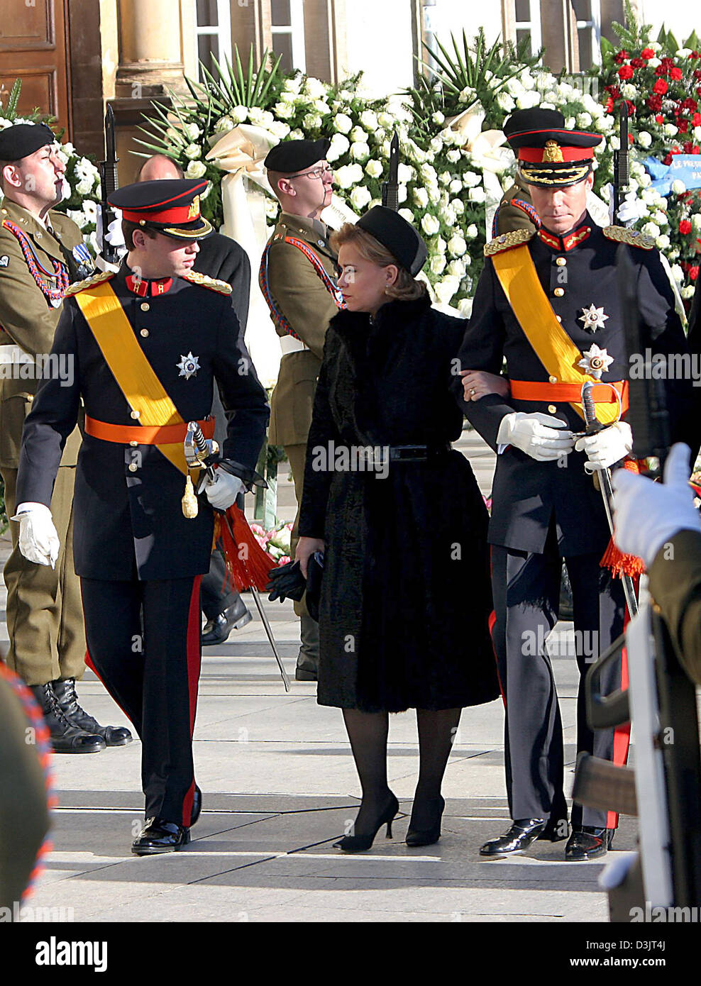 Dpa L R Prince Guillaume Grand Duchess Maria Teresa And