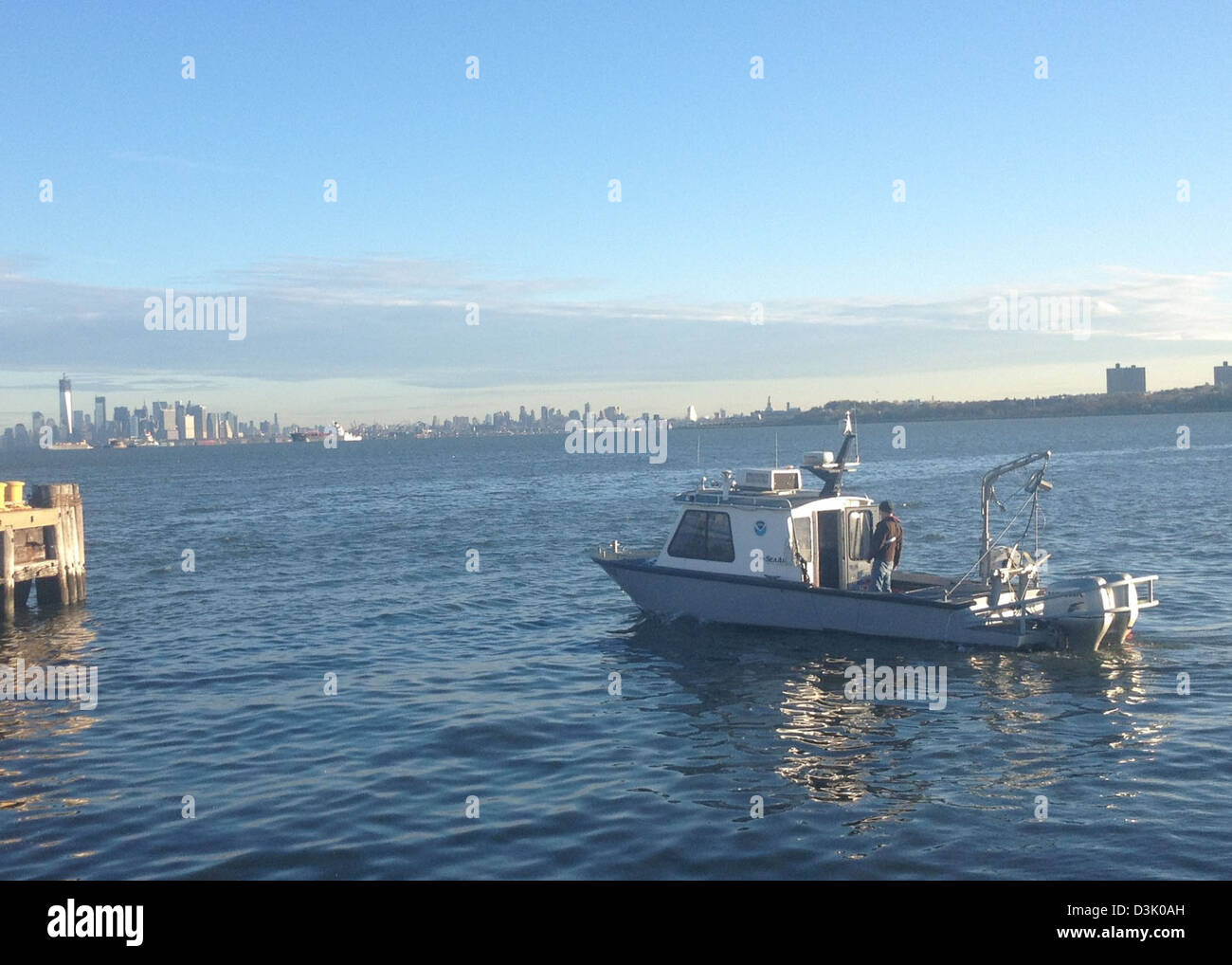 NOAA Navigation Response Team 5 New York Stock Photo Alamy