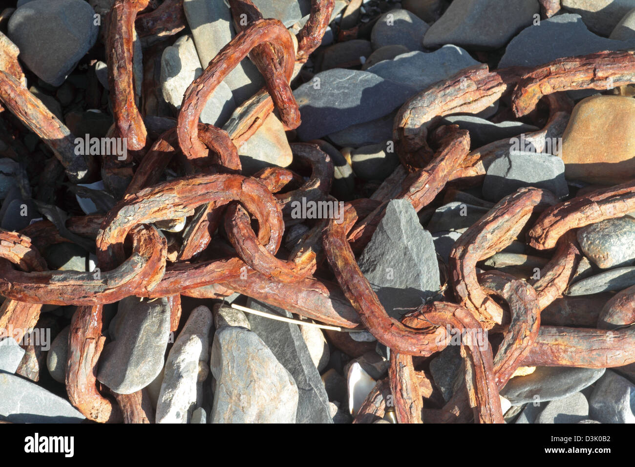 Rusted chain hi-res stock photography and images - Alamy