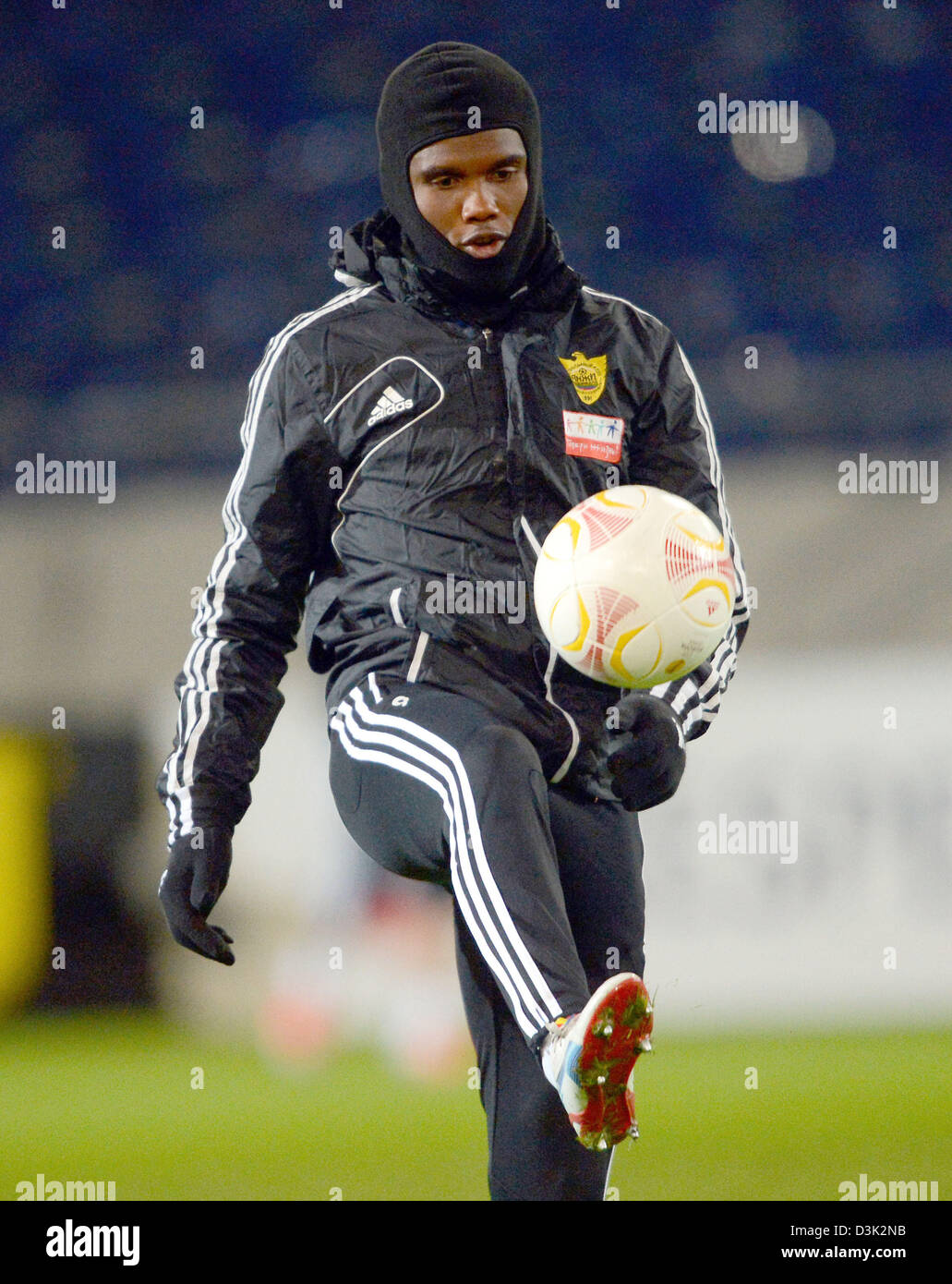Player of soccer club FC Anzhi Makhachkala, Samuel Eto'o, plays the ball during a training session for the Europa League soccer match between Hannover 96 at AWD Arena in Hanover, Germany, 20 February 2013. Hannover 96 will play Anzhi Makhachkala on 21 February 2013. Photo: PETER STEFFEN Stock Photo