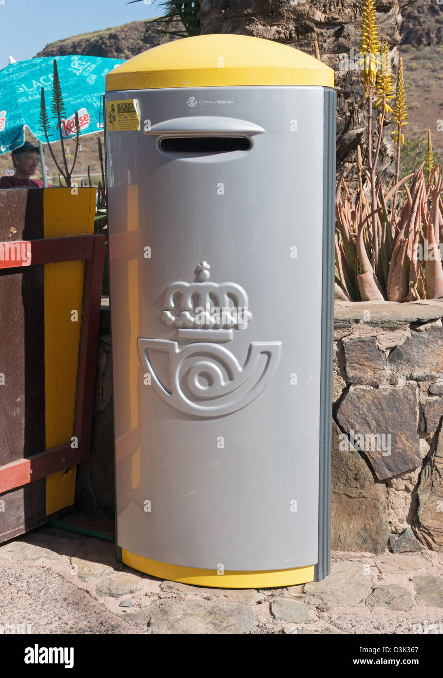 Small Spanish post box Stock Photo Alamy