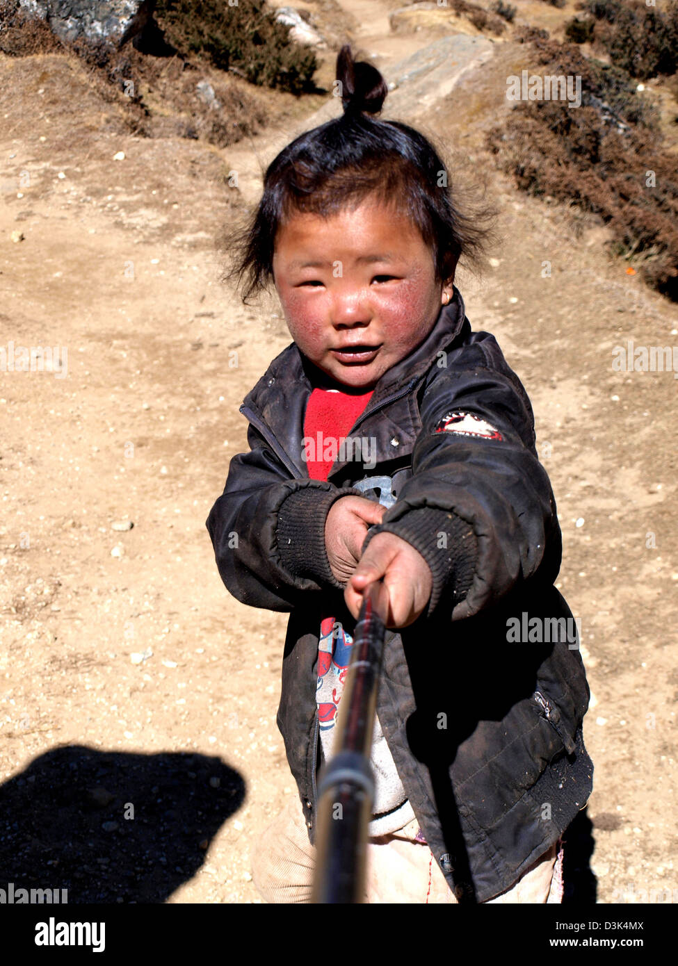 Young Nepalese Sherpa girl, Solukhumbu District, Himalaya, Everest