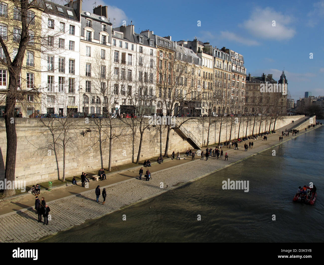 Objectif Ancien Durand – Quai Des Orfèvres Paris, Type Collodion, état Correct