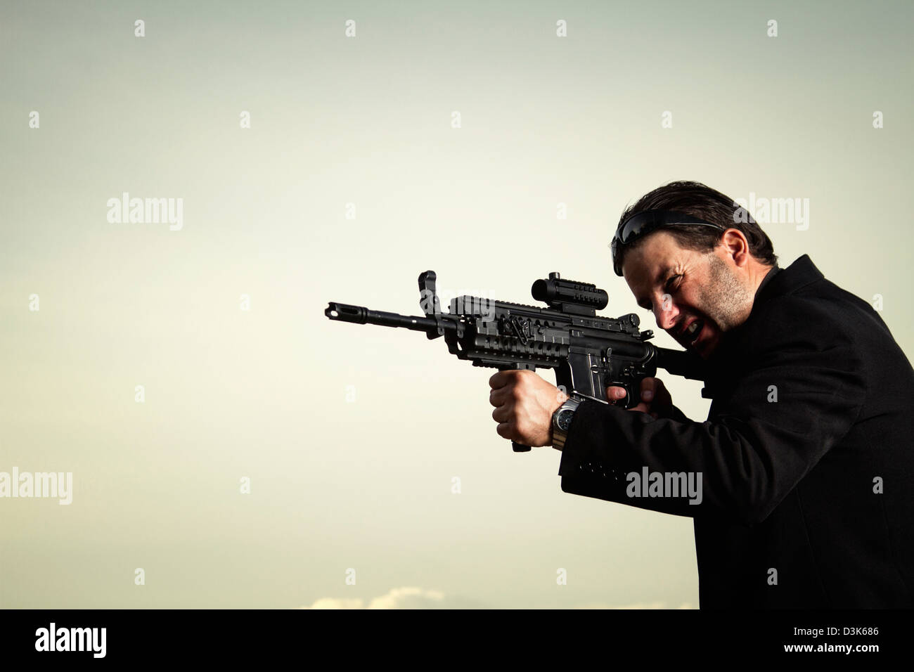 Sniper stance hi-res stock photography and images - Alamy