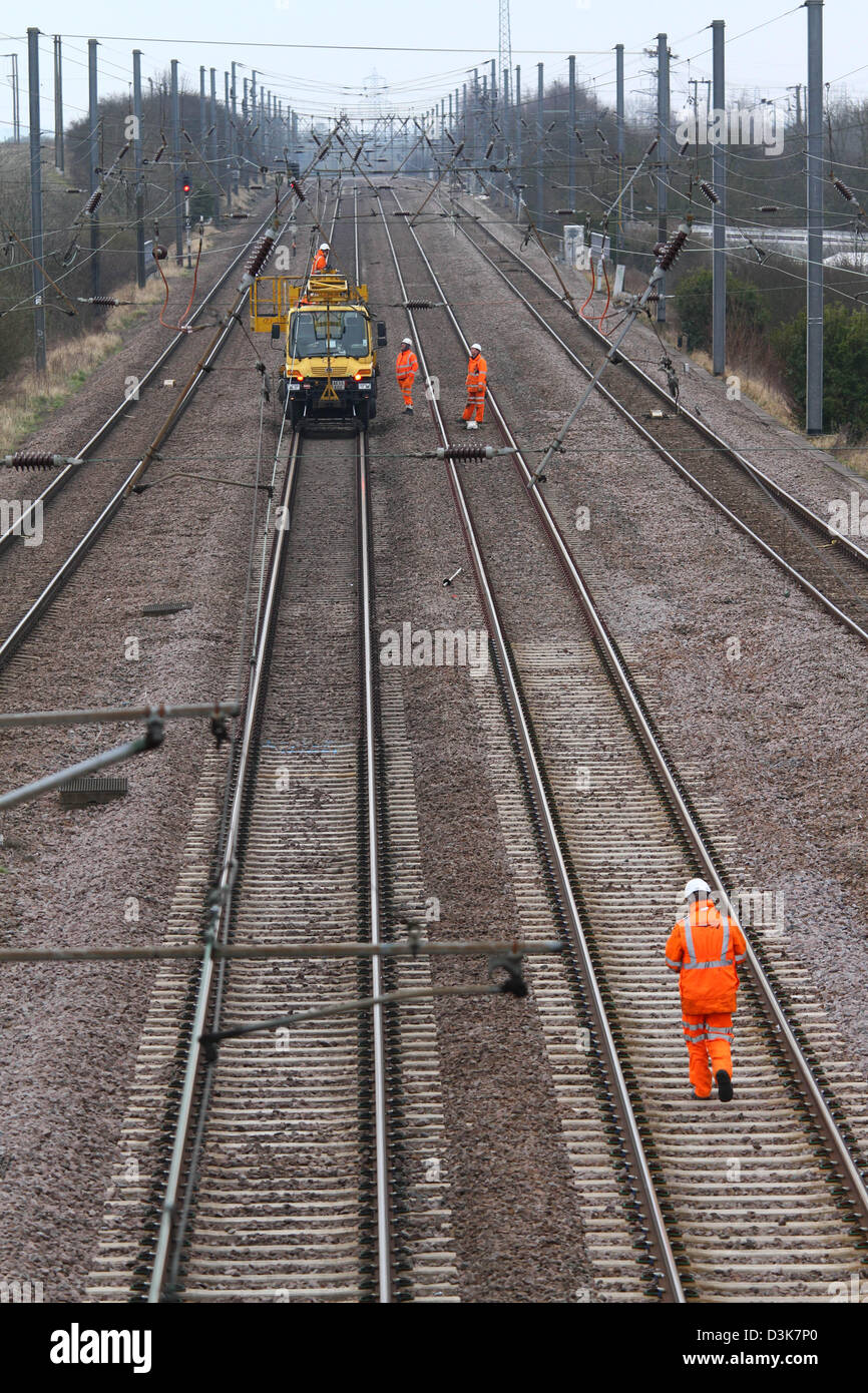 Overhead Powerlines Railway High Resolution Stock Photography and ...