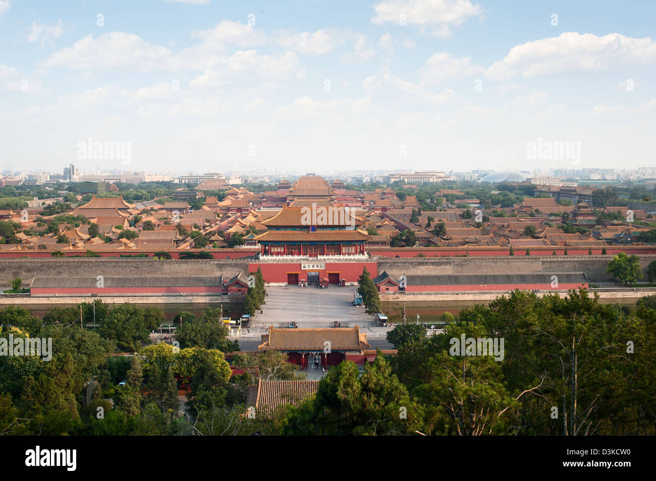 Forbidden city roof hi-res stock photography and images - Alamy