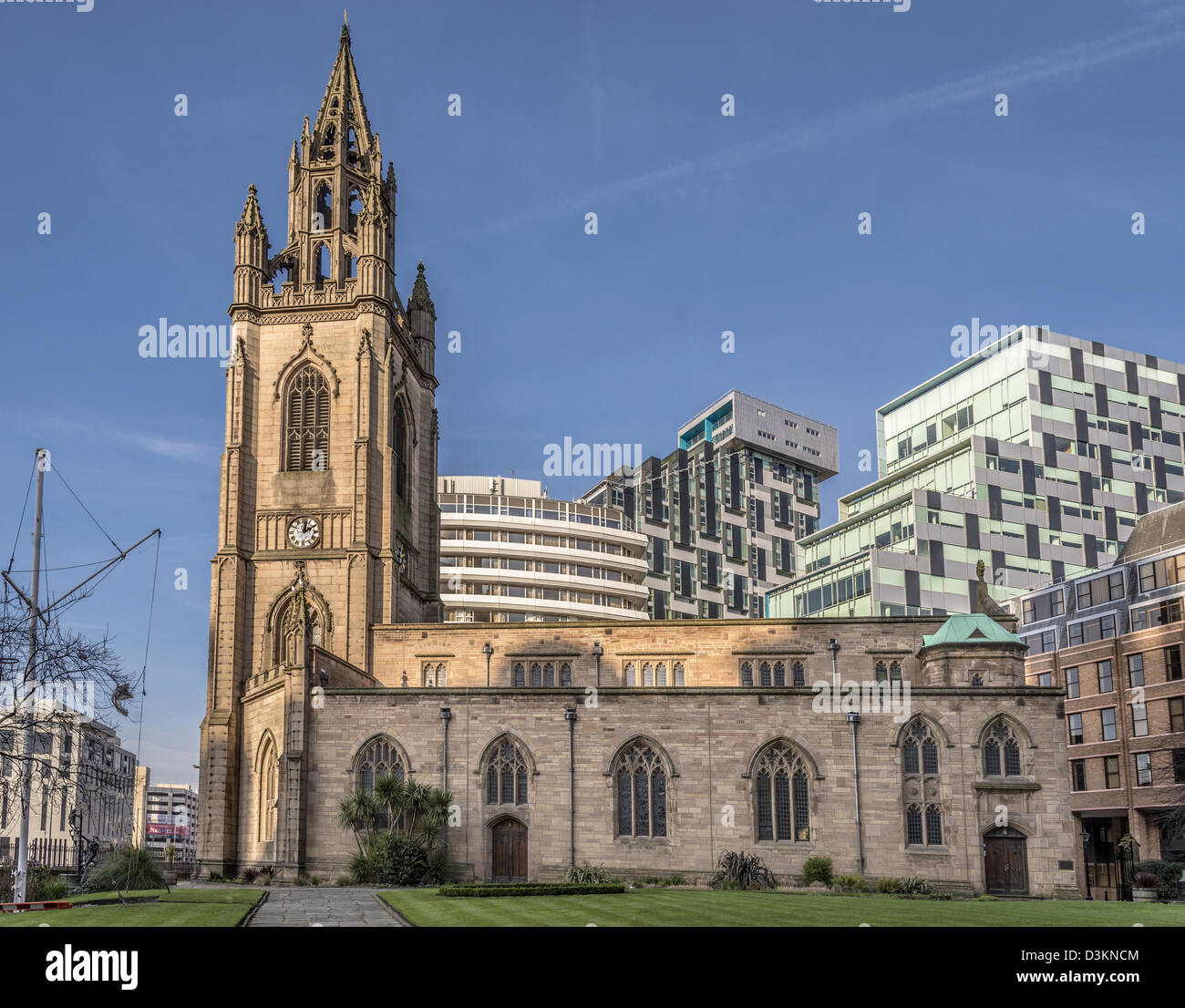 Parish church st nicholas hi-res stock photography and images - Alamy