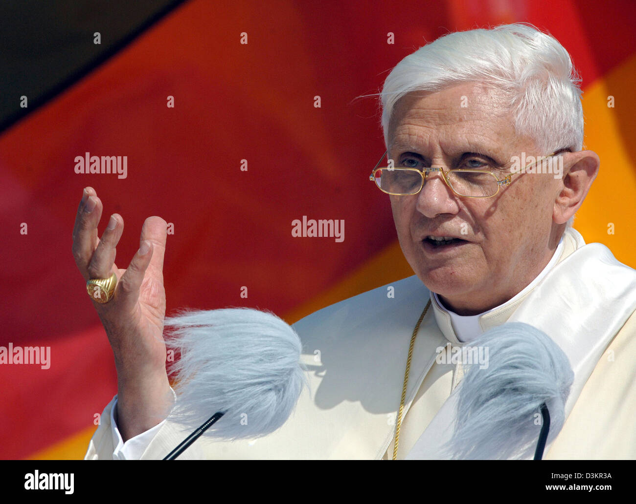 (dpa) - Pope Benedict XVI takes a speech after his arrival at the Koeln ...