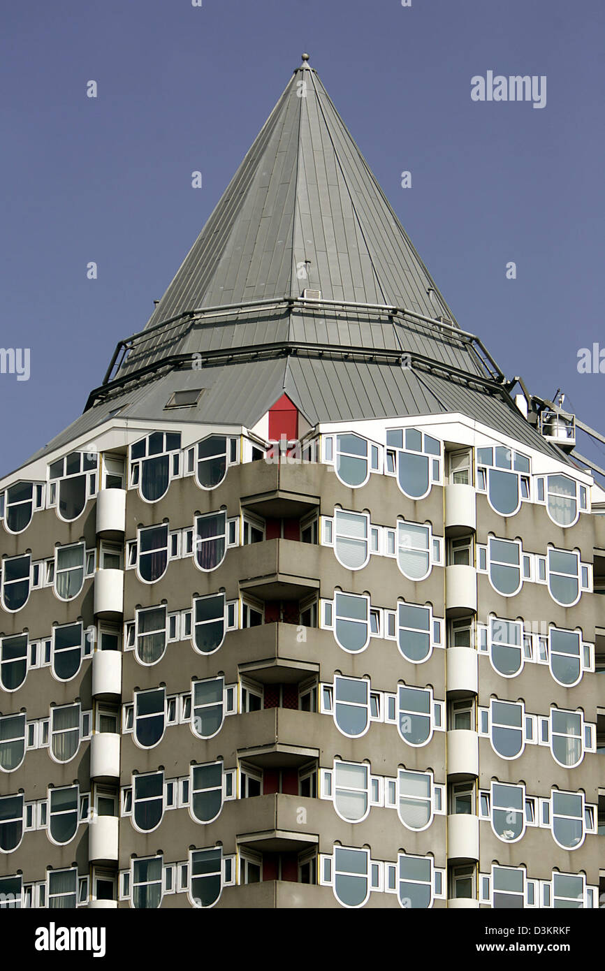 (dpa) - The picture shows the Blaaktoren (pencil tower) in Rotterdam, Netherlands, 17 August 2005. Photo: Frank May Stock Photo