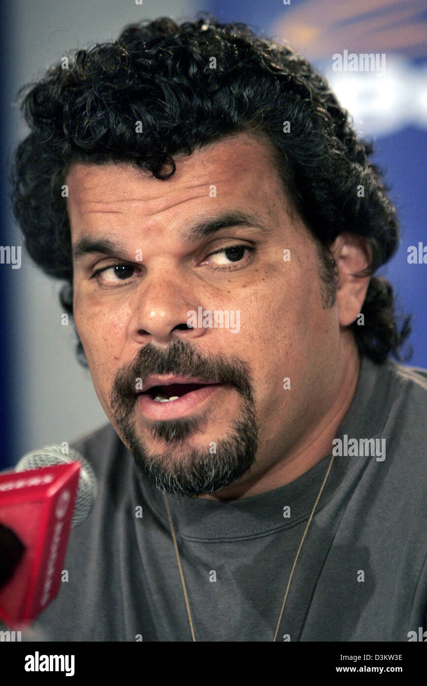 Luis guzman actor hi-res stock photography and images - Alamy