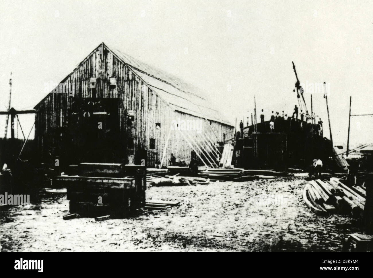 Undated photograph showing the Monitor Shiphouse at Continental Iron Works, Green Point, N.Y. The ironclad Monitor, designed by John Ericson, was a revolutionary vessel that changed the course of the United States Navy. Its battle between the CSS Virginia proved that the age of wooden ships and sail were at an end. Though Monitor's confrontation with CSS Virginia ended in a draw, Monitor prevented the Virginia from gaining control of Hampton Roads and thus preserved the Federal blockade of the Norfolk area. Stock Photo