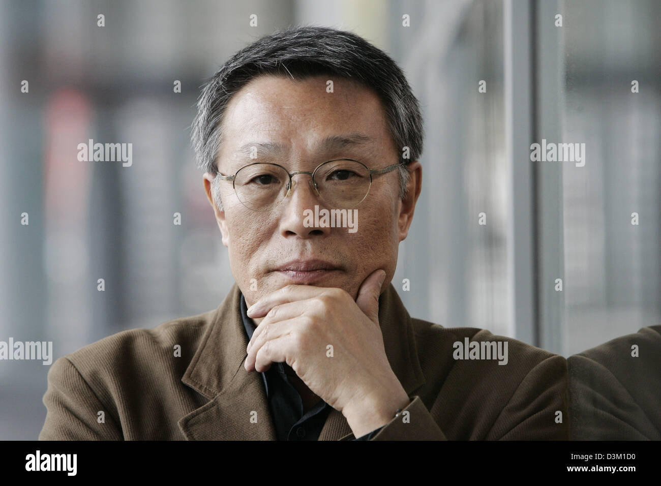 (dpa) - South Korean author Hwang Sok-yong (62) pictured at the Frankfurt Book Fair 2005 in Frankfurt Main, Germany, 19 October 2005. Photo: Frank May Stock Photo