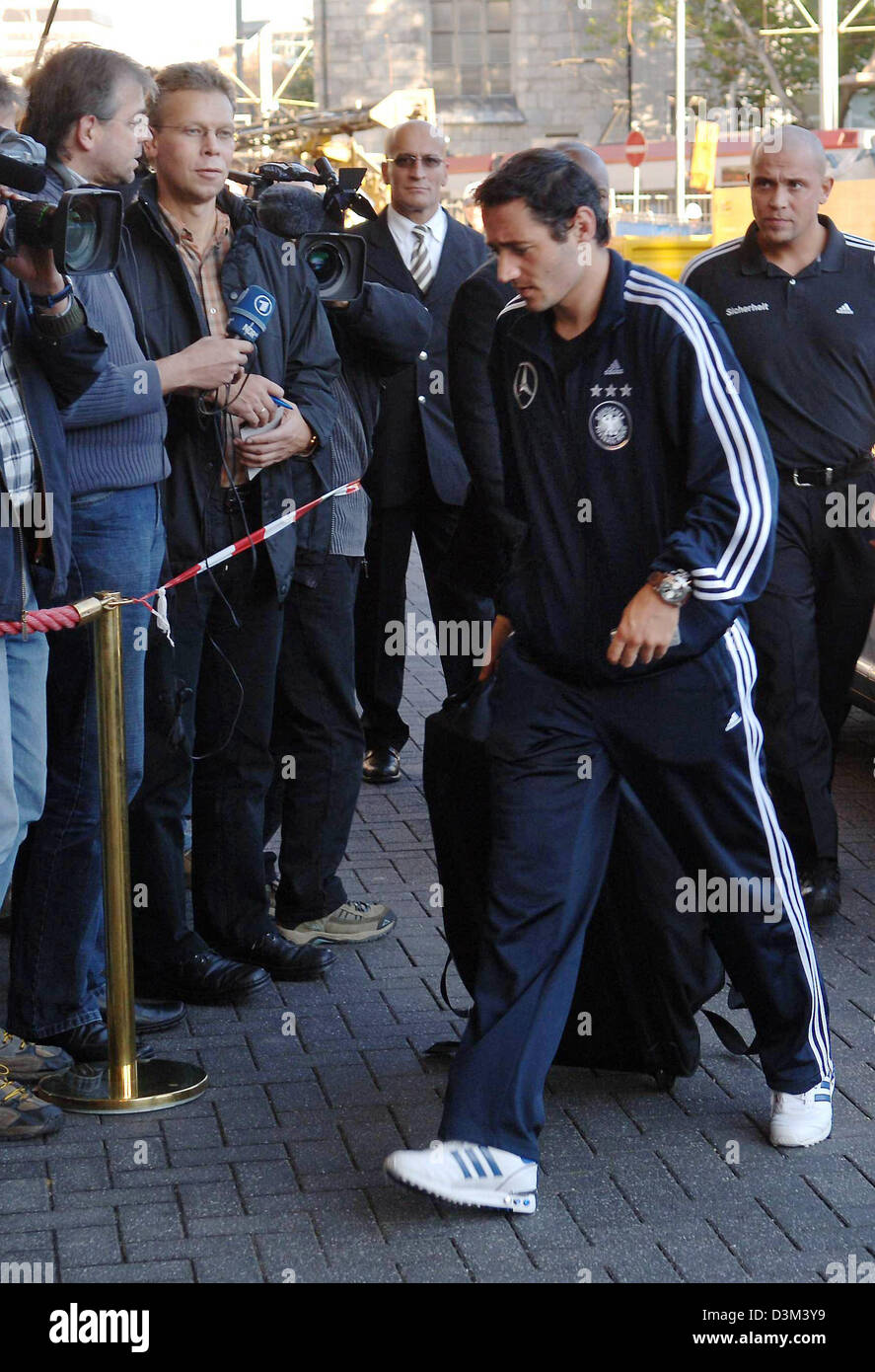 Oliver neuville german national team hires stock photography and