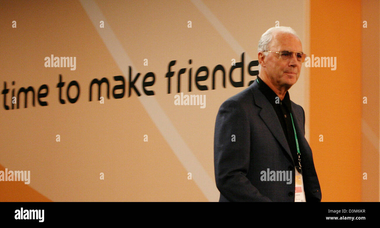 (dpa) - The president of the German Organising Committe for the 2006 FIFA World Cup Franz Beckenbauer leaves the podium after a press conference at the fair centre in Leipzig, Germany, Wednesday, 07 December 2005.  Beckenbauer commented on the state of preparations for the 2006 World Cup final round draw in Leipzig on Friday, 09 December 2005. Photo: Peter Endig Stock Photo