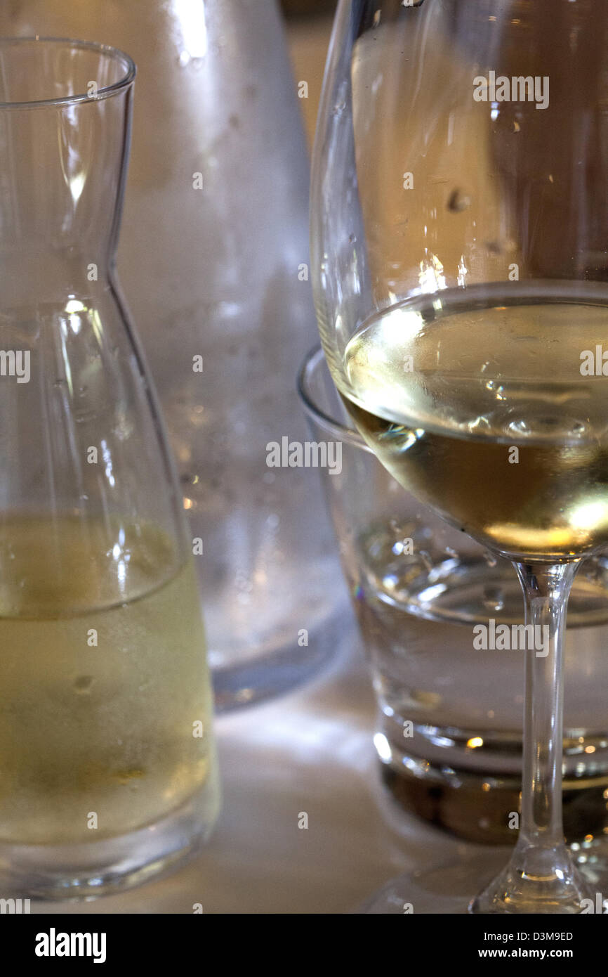 Water into wine hires stock photography and images Alamy