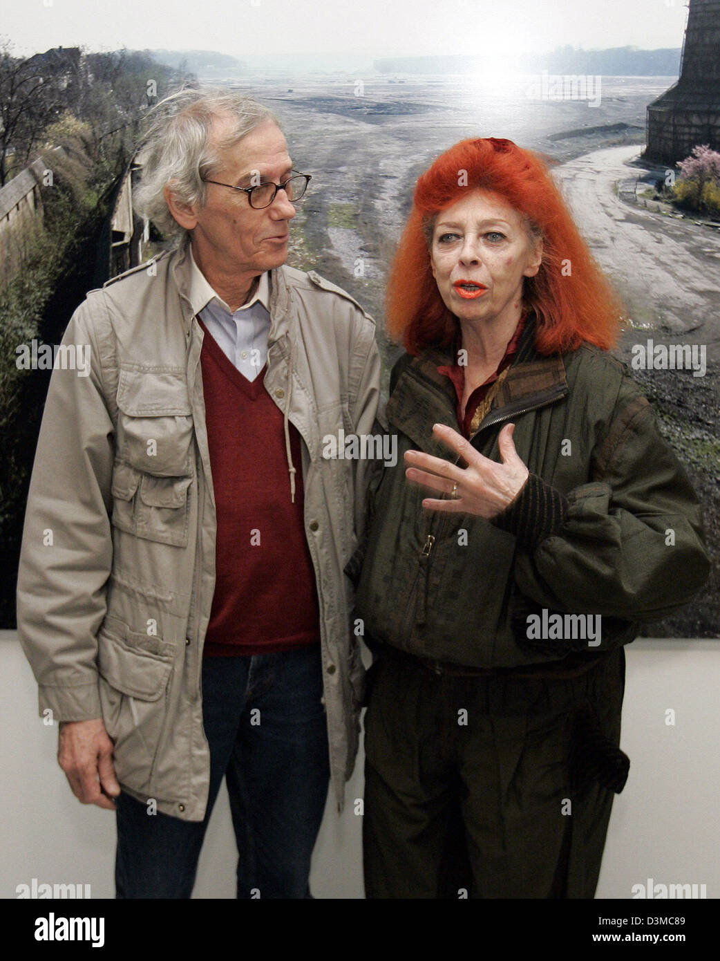 The artist Christo (L) and Jeanne-Claude describe their latest project 'Over the River - Project for Arkansas River, State of Colorado' in the Ludwig gallery of the Castle Oberhausen, Germany, Friday 27 January 2006. The visit took place on the occasion of the exhibition 'Light and Far - Bridges in the New Emscher valley' (leicht und weit - Brücken im Neuen Emschertal) of artist Th Stock Photo