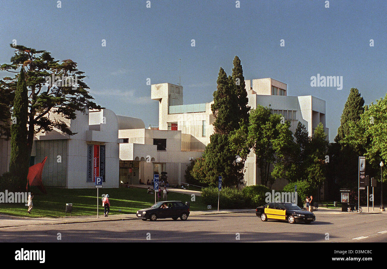 (FILE) The picture shows the Fundació Joan Miró (Foundation Joan Miro) in Barcelona, Spain, 24 June 2002. The foundation was opened 1975 on the Montjuic, the local mountain of Barcelona. In the light rooms created by Le Corbusier disciple Josep Iluís Sert not only works of Miro are exhibited but continuously an exhibition platform for young artists is also provided. Photo: Thorsten Stock Photo
