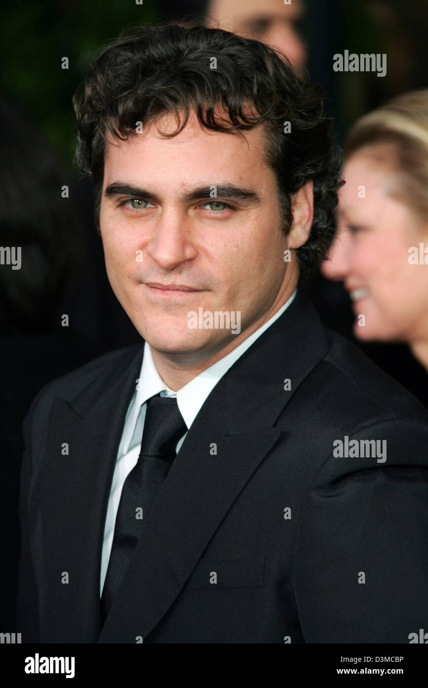 Actor Joaquin Phoenix arrives on the red carpet during the 12th Annual Screen Actors Guild Awards at the Shrine Exposition Center in Los Angeles, USA Sunday 29 January 2006. Photo: Hubert Boesl Stock Photo